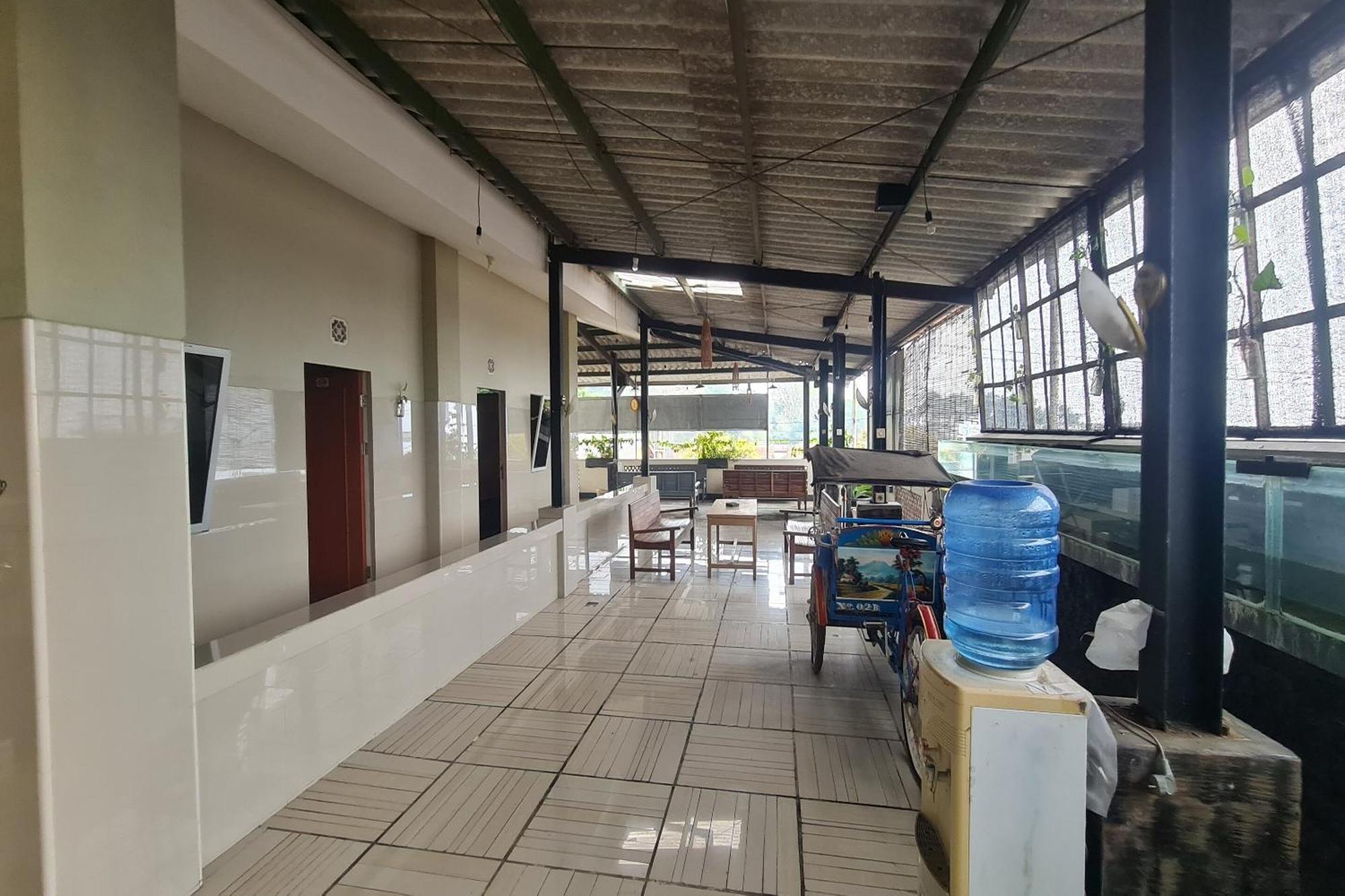 Capital O 93250 Hotel Tirta Kencana 2 Baturaden Banyumas Bagian luar foto